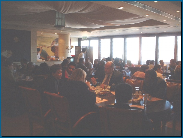 602x451 pixels (94K)